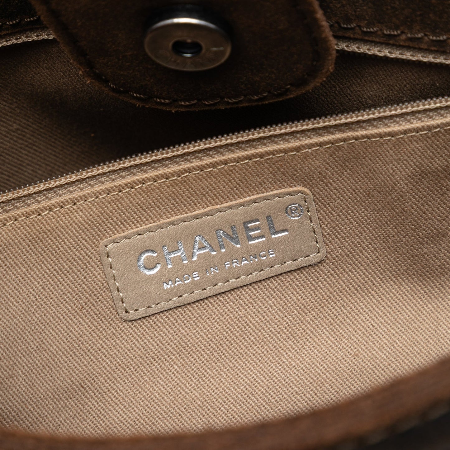 Paris Edinburgh Large Quilted Nubuck Highlander Messenger Bag