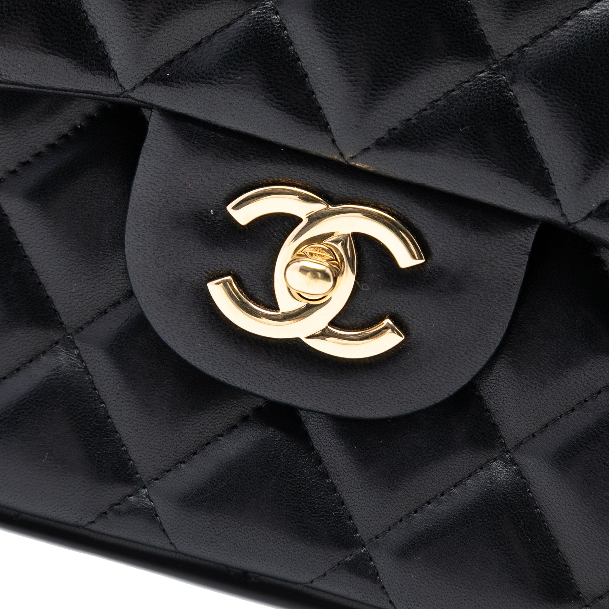 Chanel Jumbo Classic Lambskin Double Flap