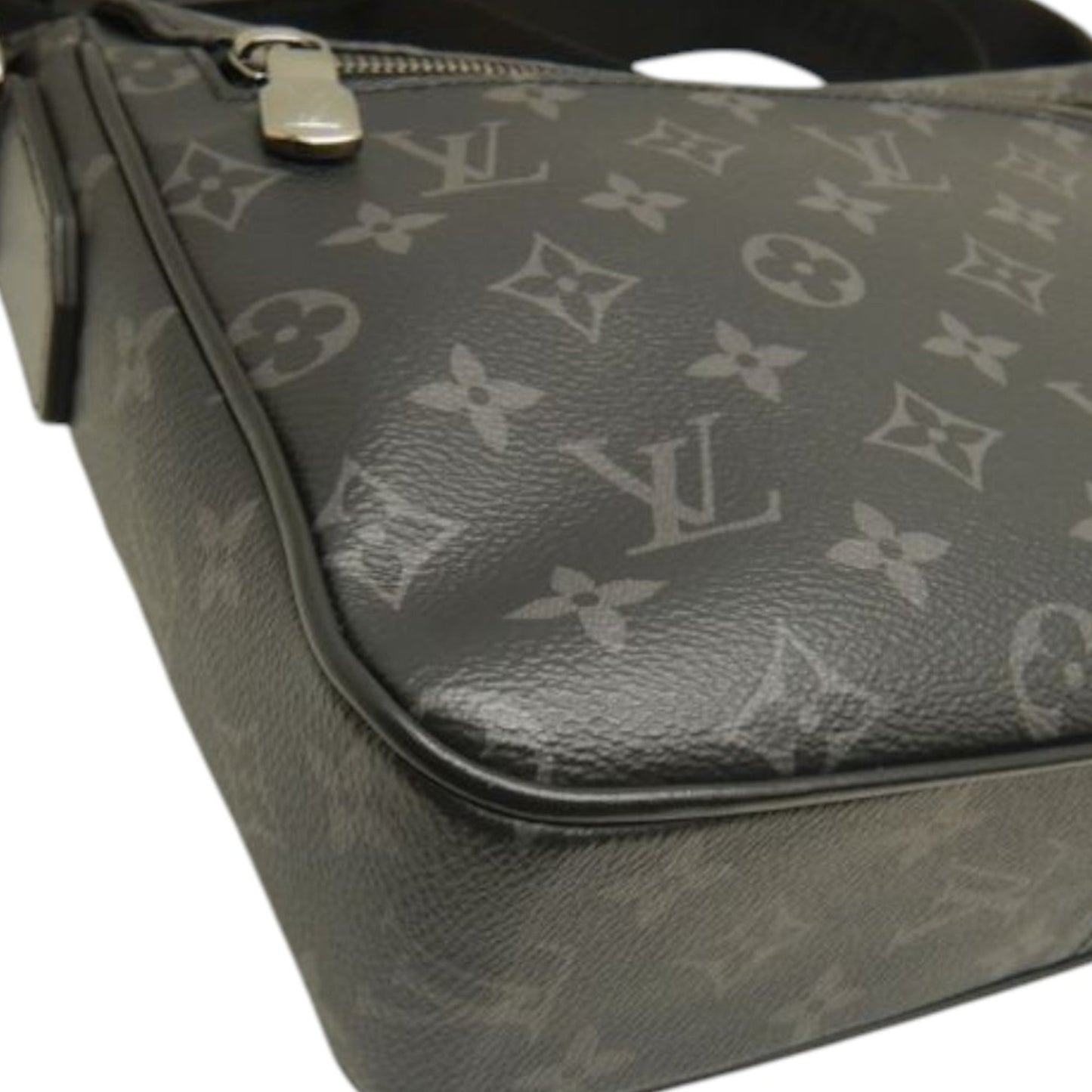 Louis Vuitton Monogram Eclipse District PM