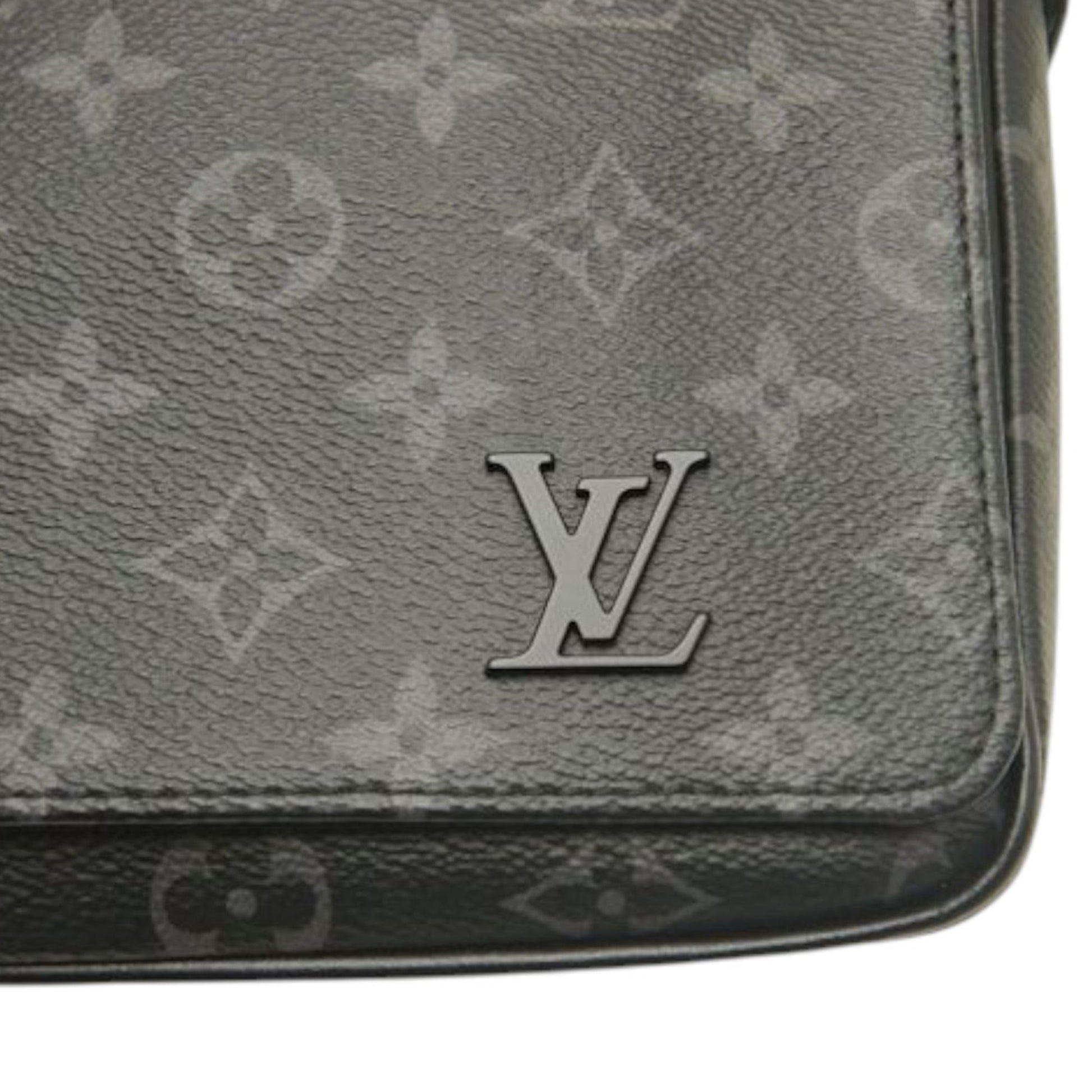 Louis Vuitton Monogram Eclipse District PM