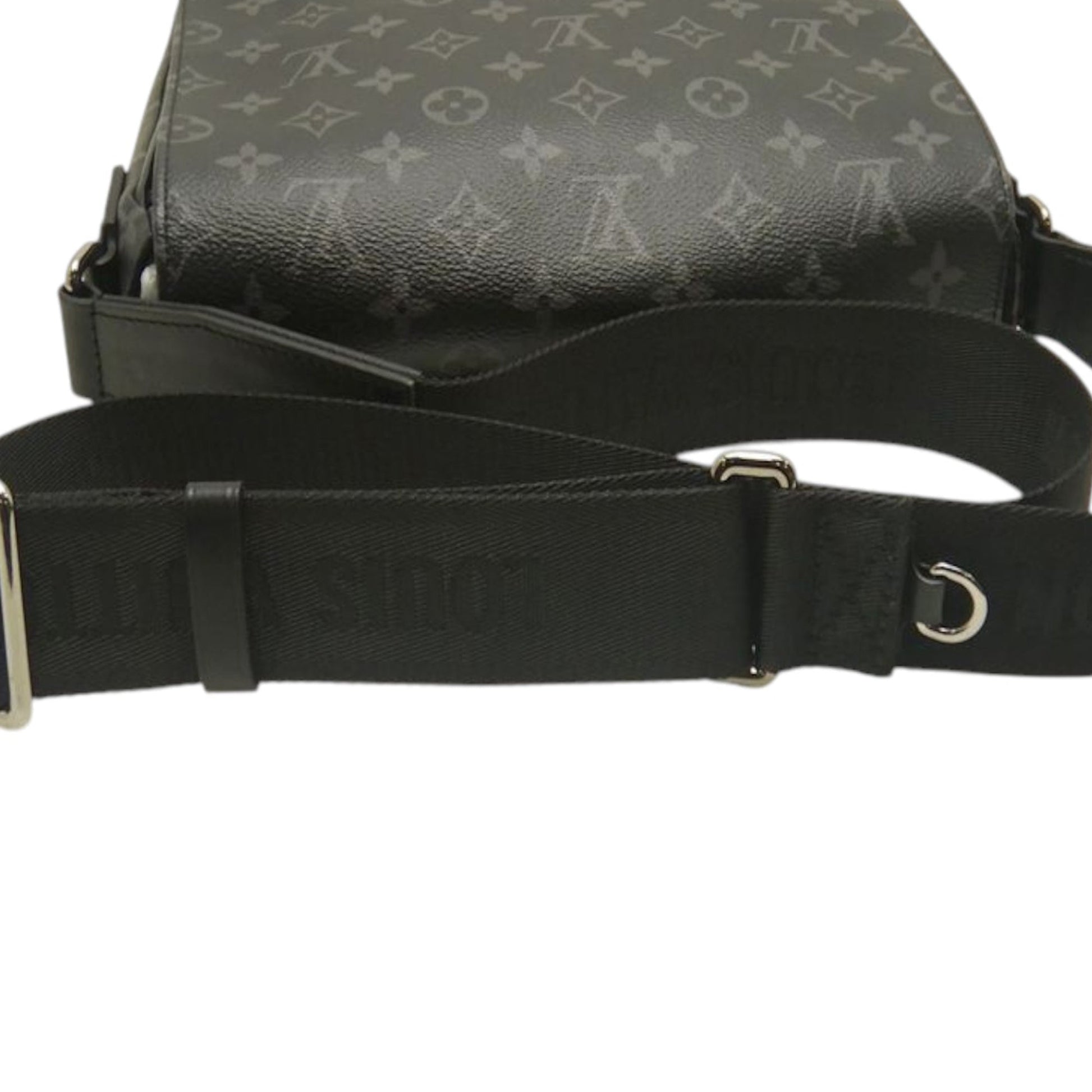 Louis Vuitton Monogram Eclipse District PM