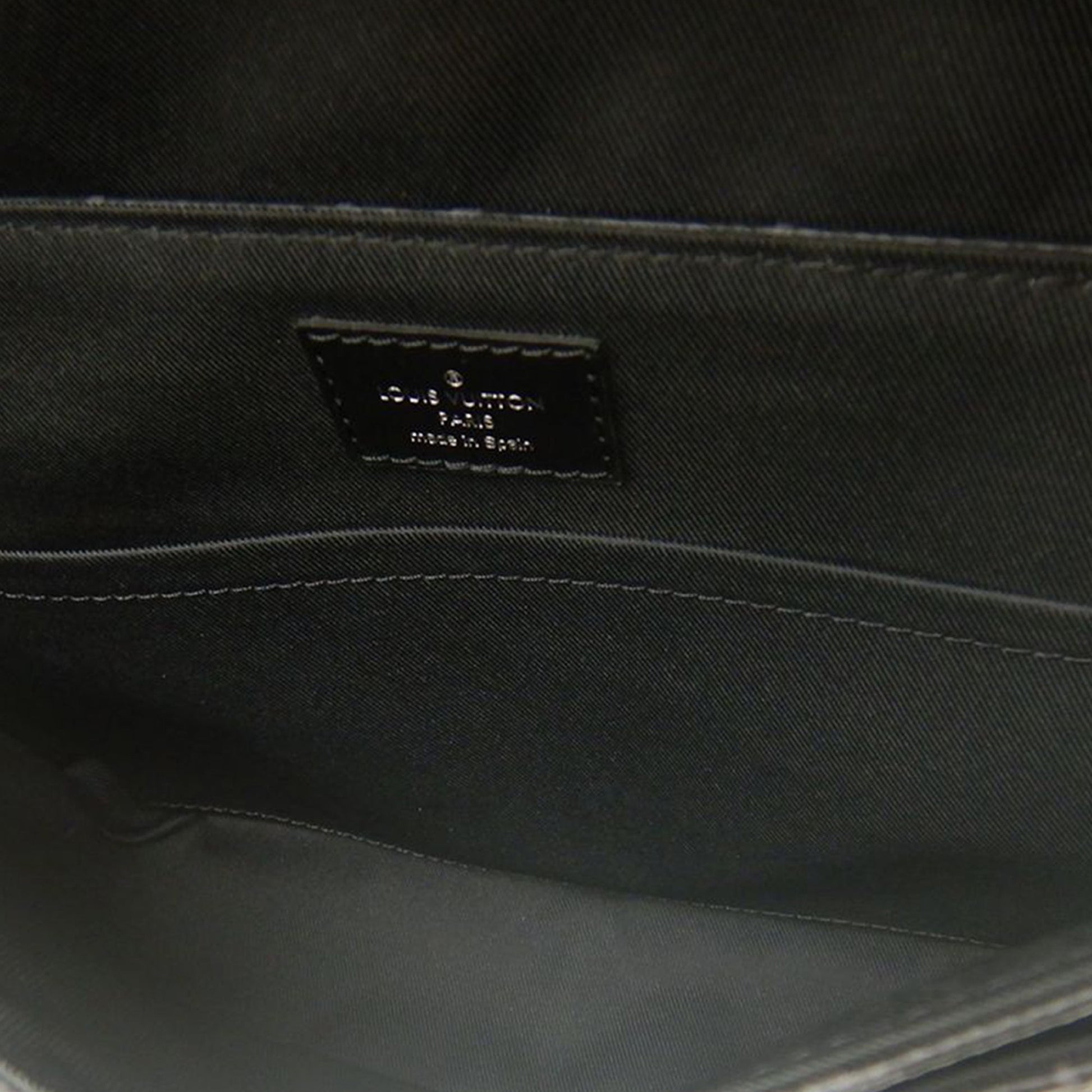 Louis Vuitton Monogram Eclipse District PM