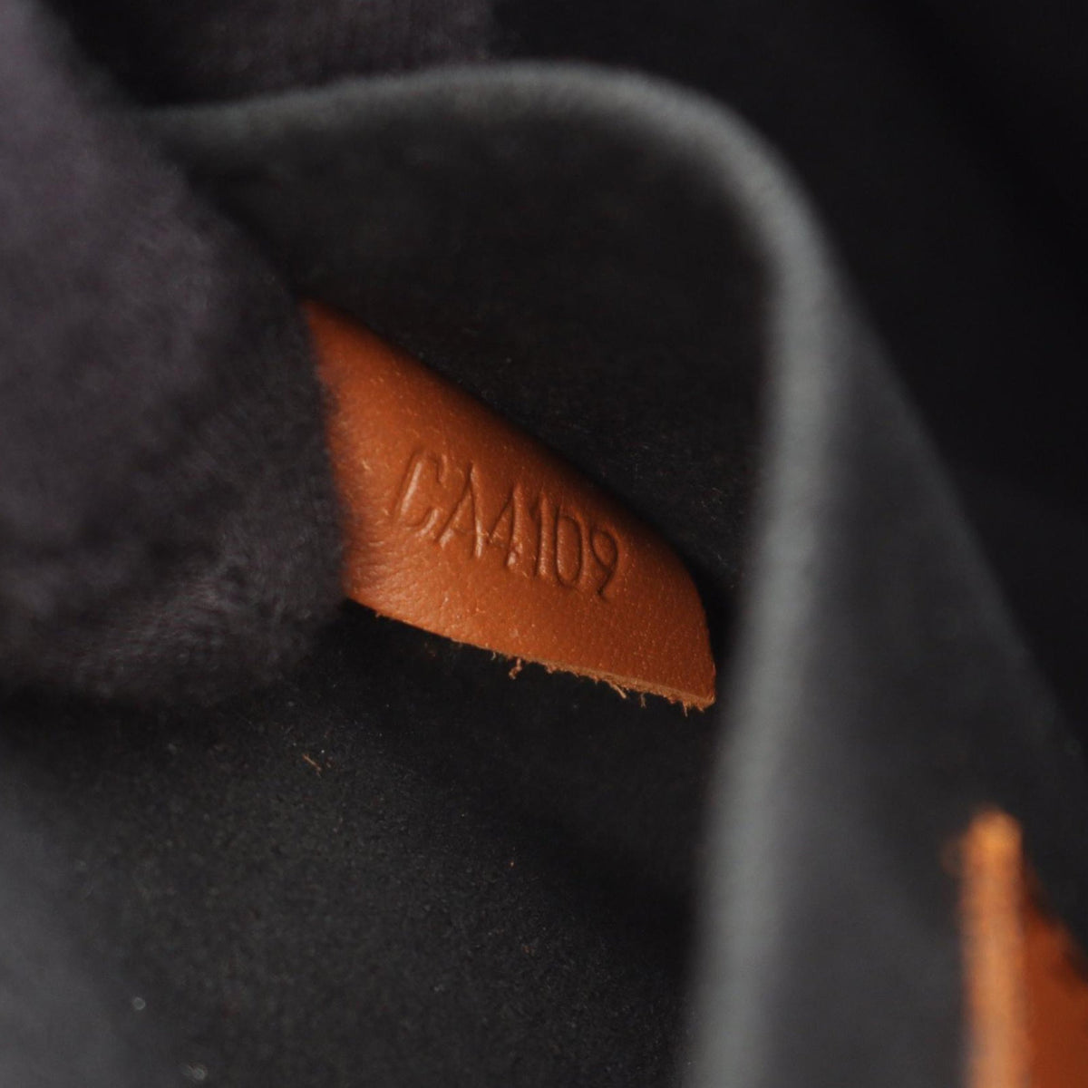 Louis Vuitton Monogram Reverse Dauphine MM — Brown
