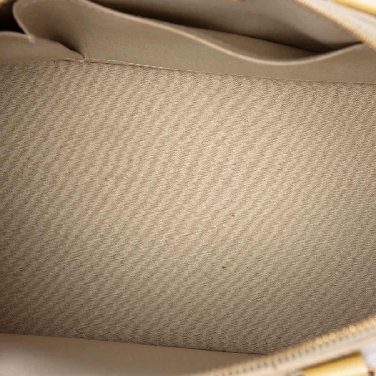 Louis Vuitton Monogram Vernis Alma PM — Beige
