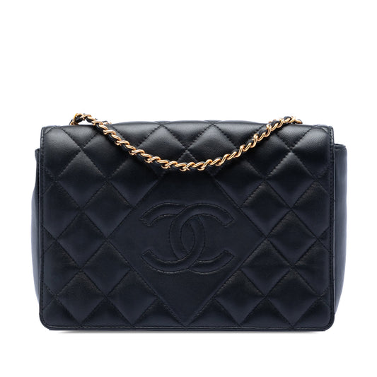 Chanel Medium Quilted Lambskin Diamond CC Flap