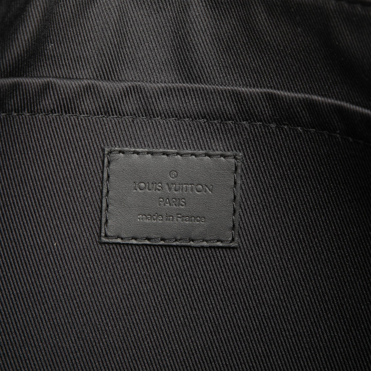 Louis Vuitton Damier Infini Pochette Discovery GM