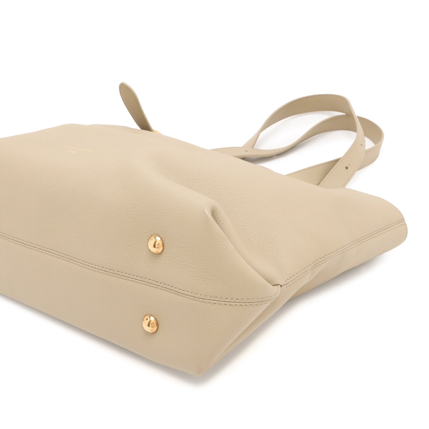 Louis Vuitton Grained Calfskin Low Key Cabas MM