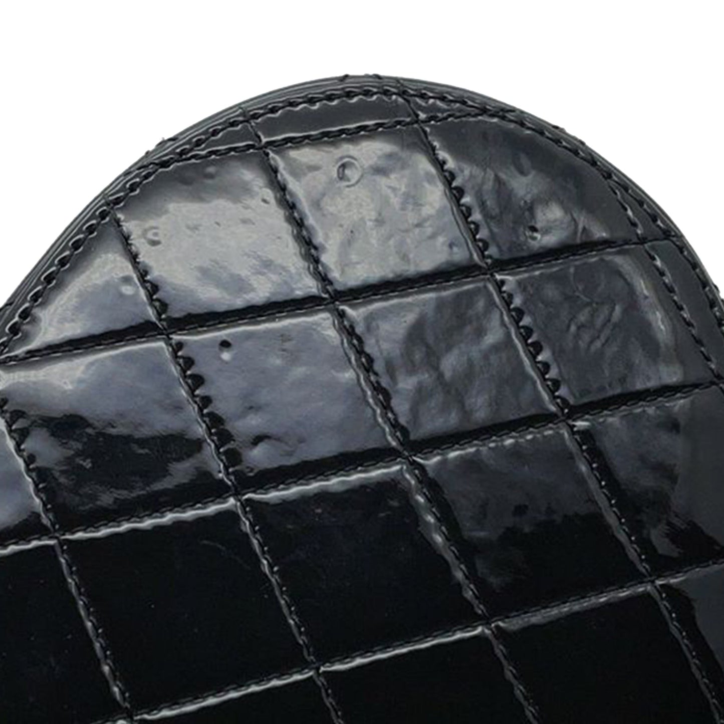 Chanel CC Quilted Patent Round Vanity Clutch With Chain