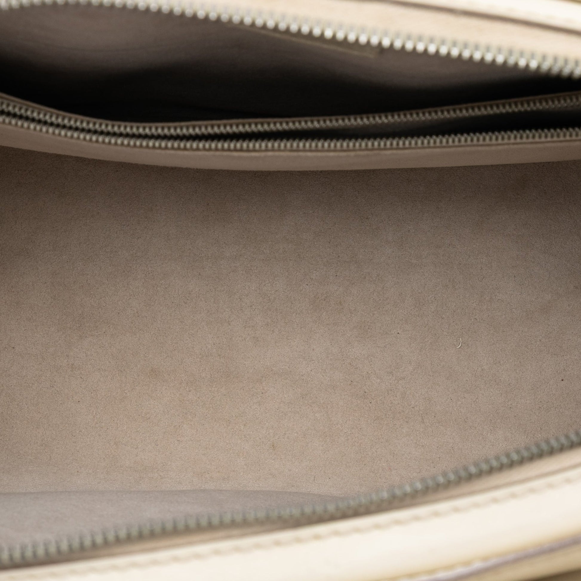Louis Vuitton Epi Pont Neuf PM