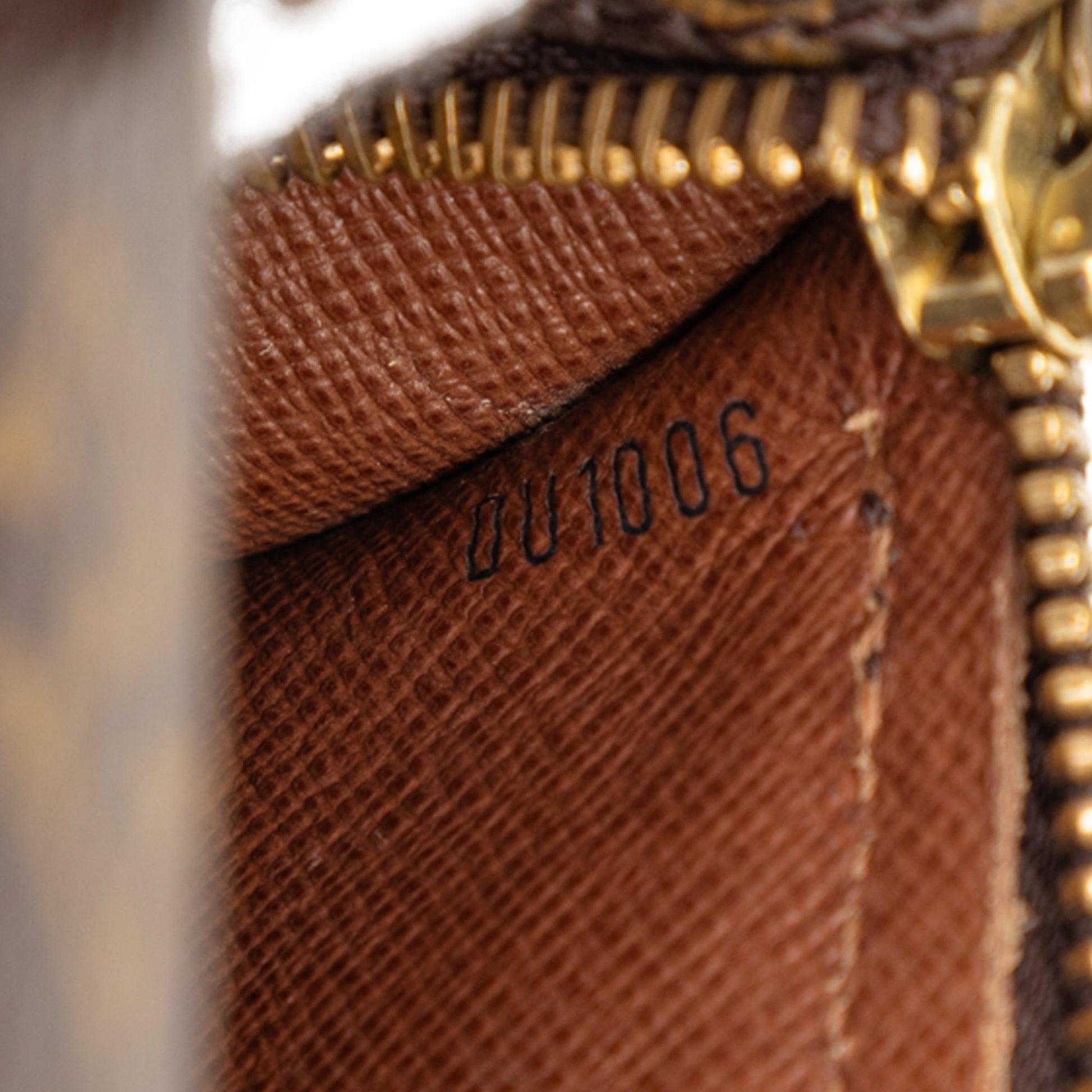 Louis Vuitton Monogram Papillon 28