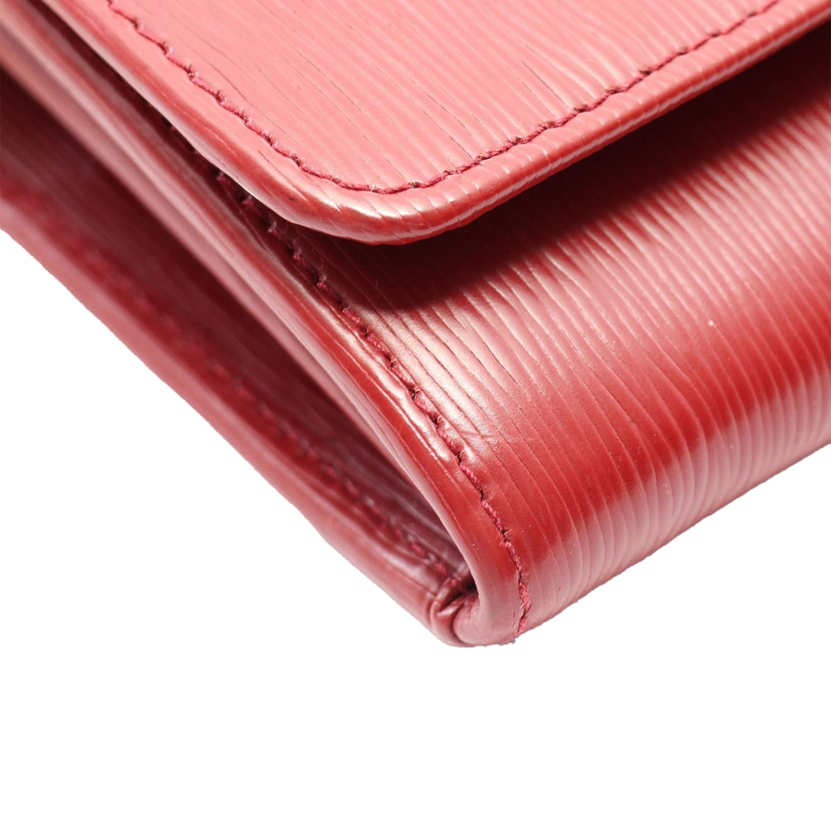 Prada Vitello Move Wallet on Chain — Red