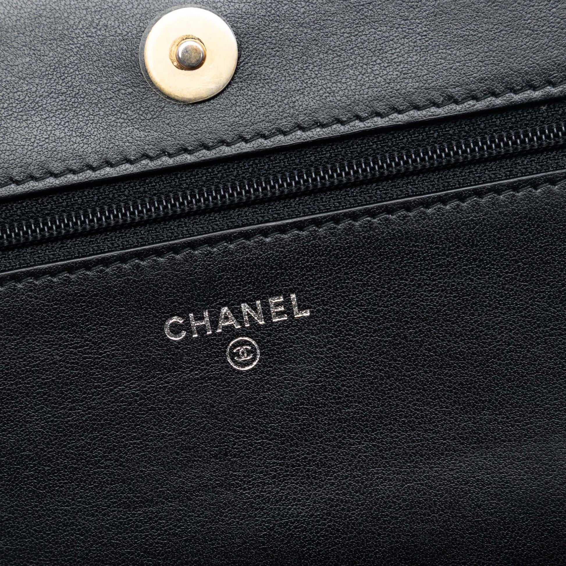 Quilted Aged Calfskin Gabrielle Wallet On Chain