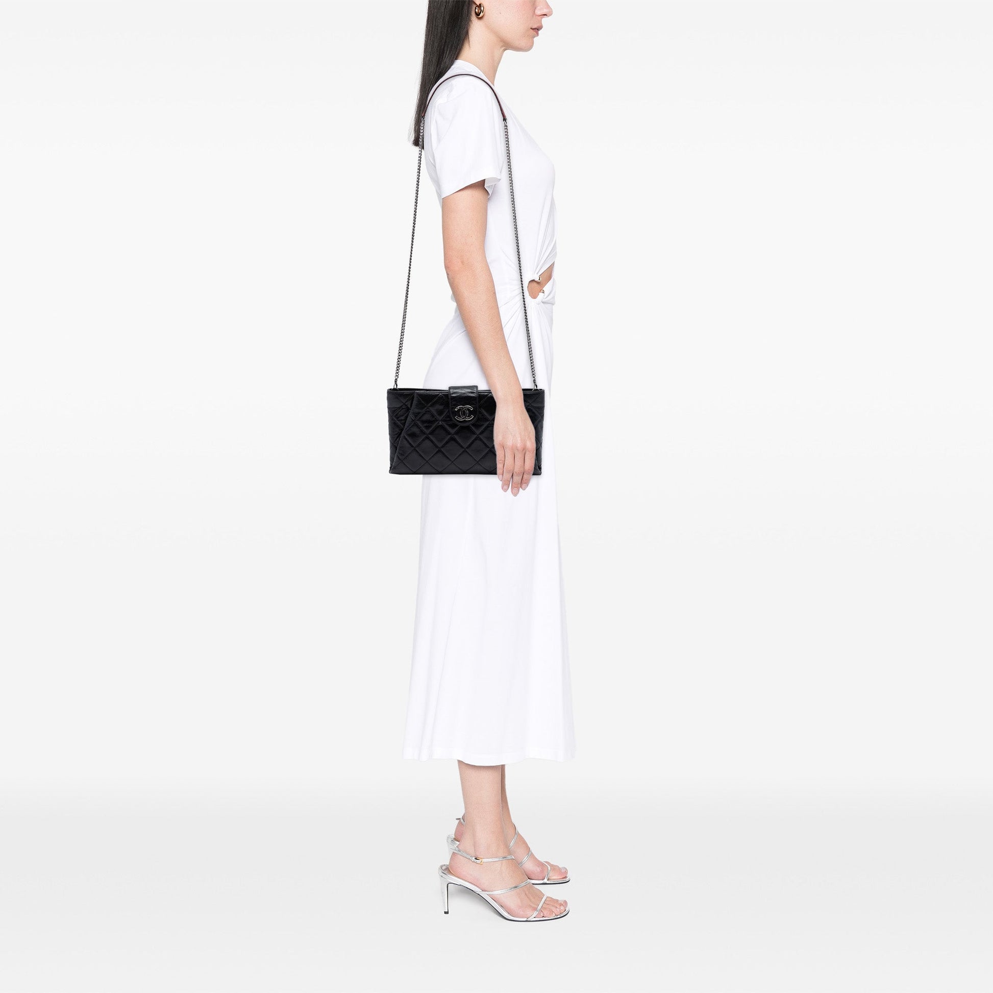 Chanel Quilted Glazed Calfskin Coco Pleats Chain Clutch