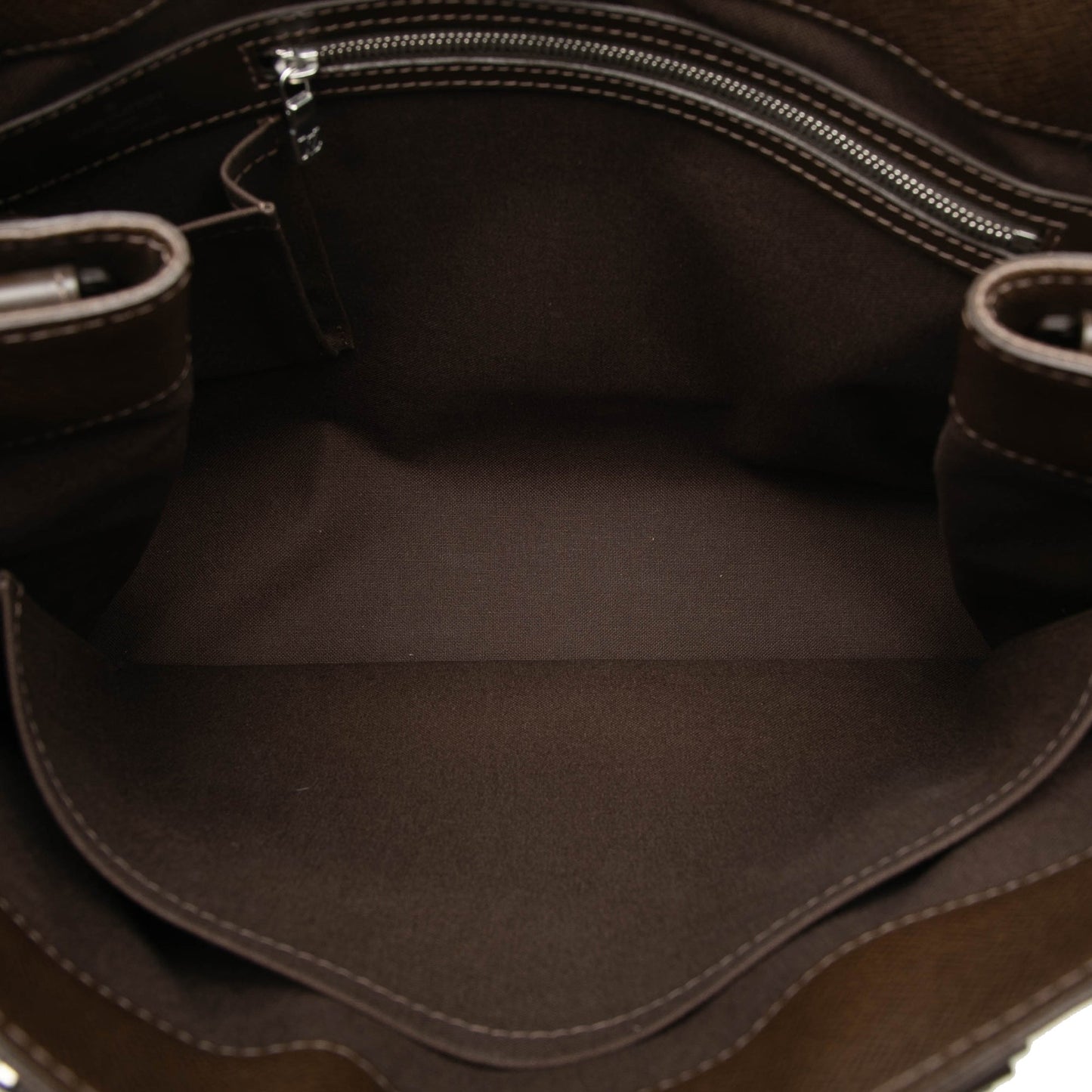 Louis Vuitton Taiga Kasbek PM