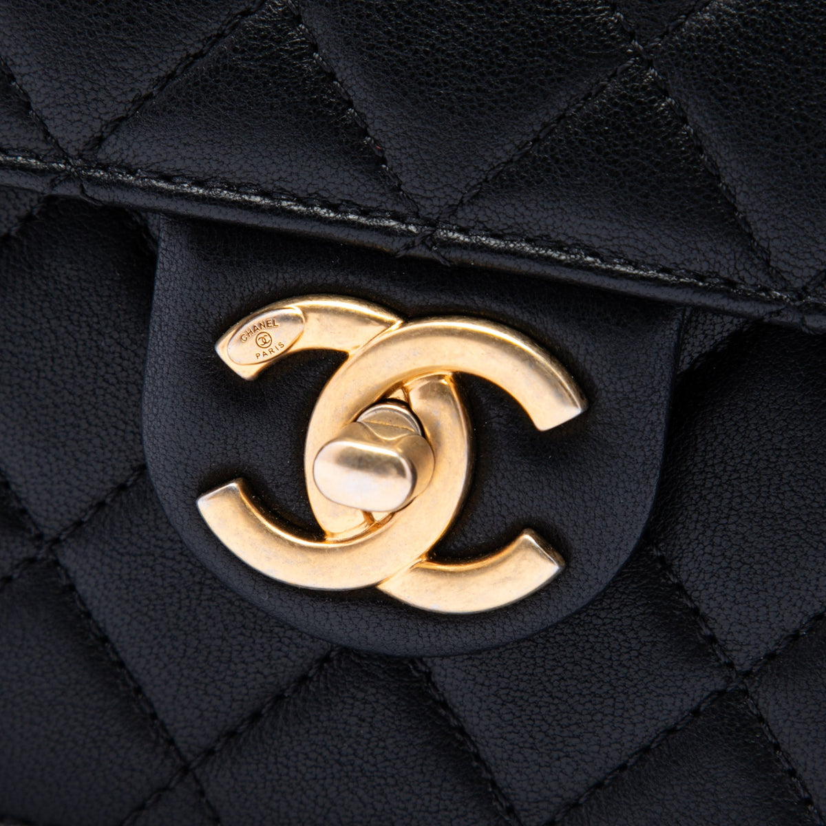 Chanel Small Quilted Lambskin Chic Pearls Flap — Black