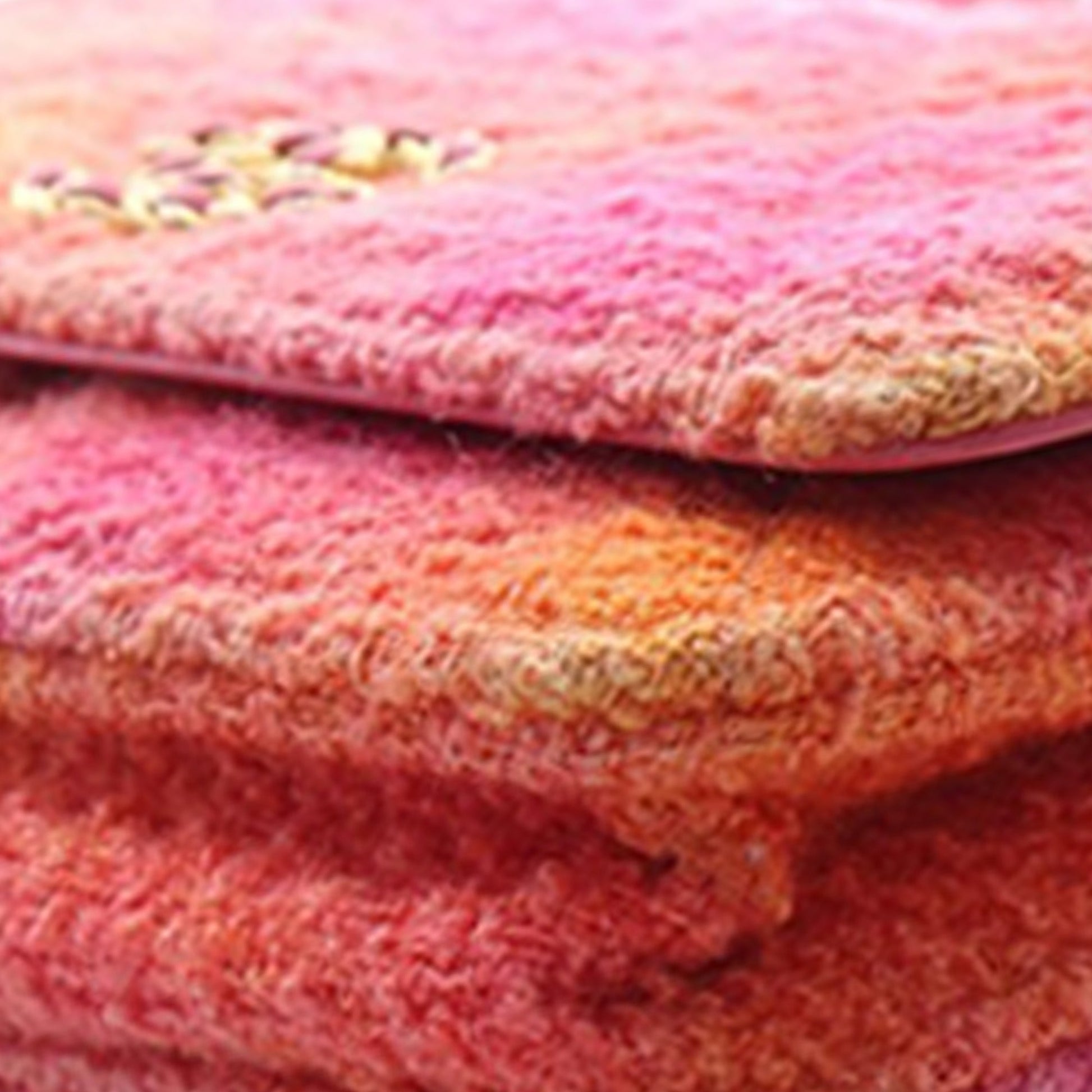 Tweed Ombre 19 Wallet On Chain