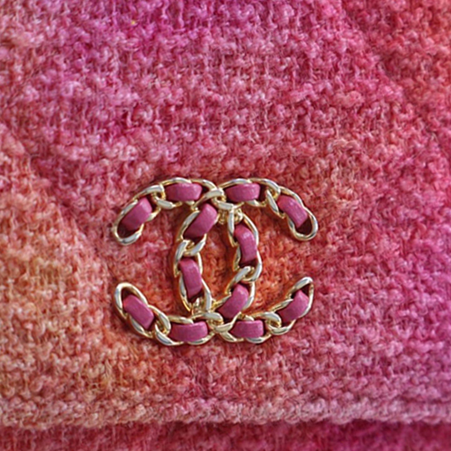 Tweed Ombre 19 Wallet On Chain