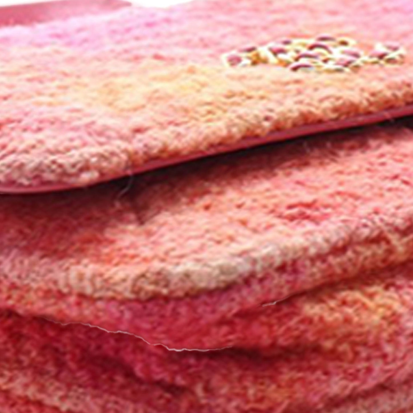 Tweed Ombre 19 Wallet On Chain