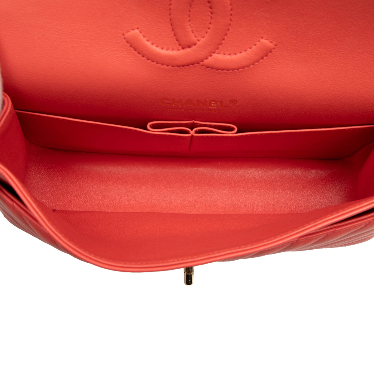 Chanel Medium Classic Chevron Lambskin Double Flap — Pink