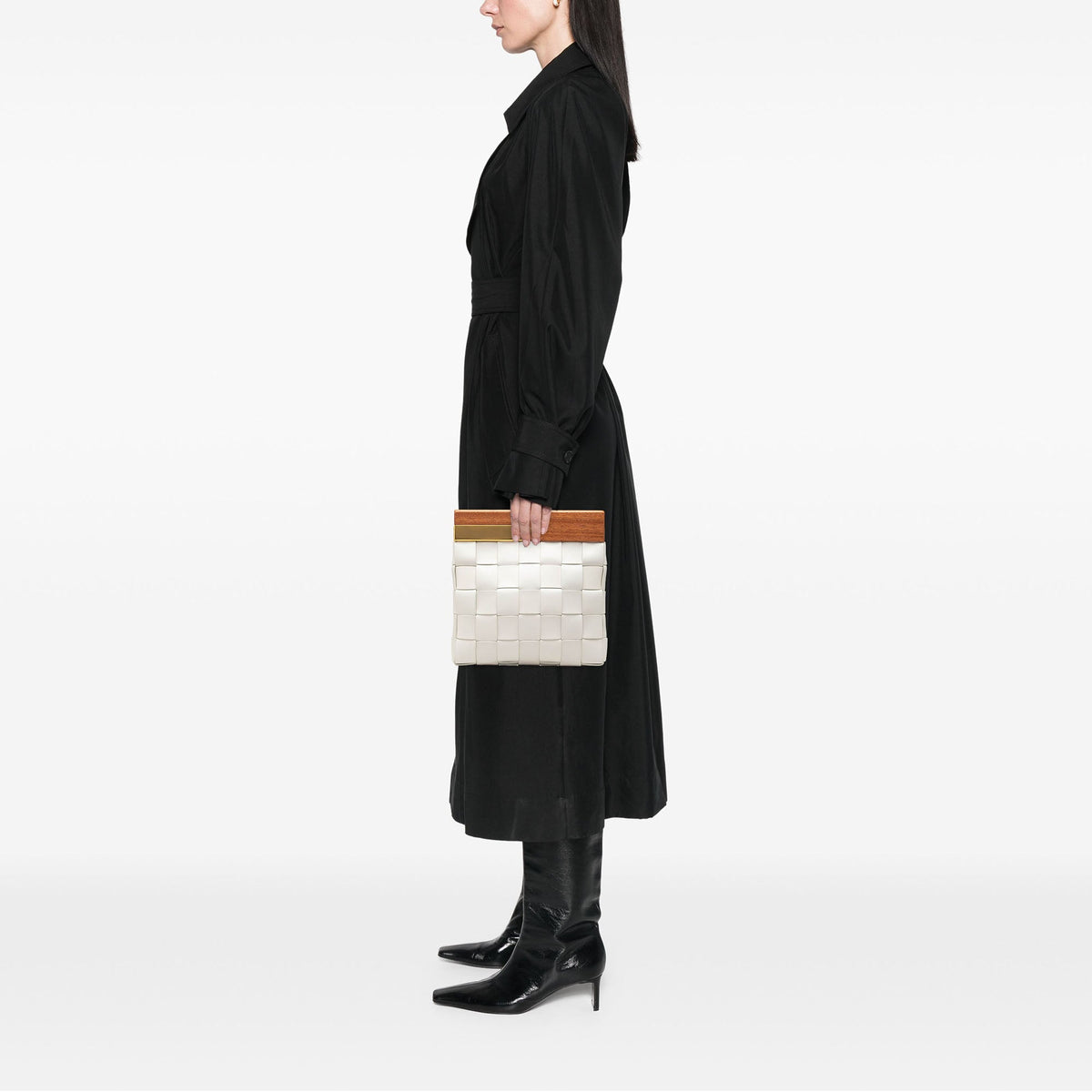 Bottega Veneta Lambskin Maxi Intrecciato The Snap Clutch