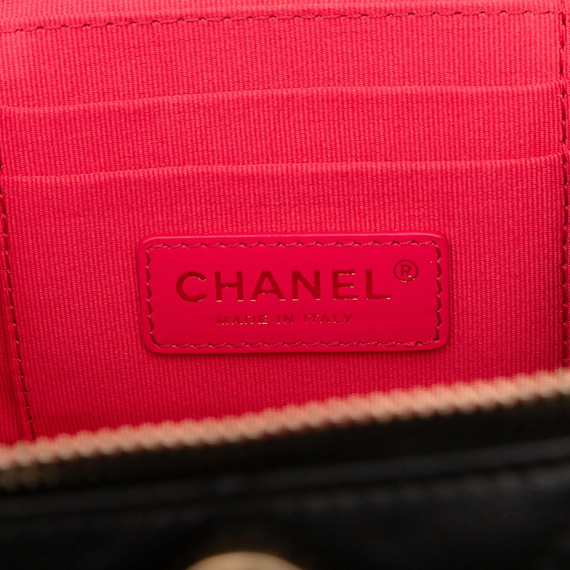 Chanel CC Quilted Calfskin Vanity Case with Chain