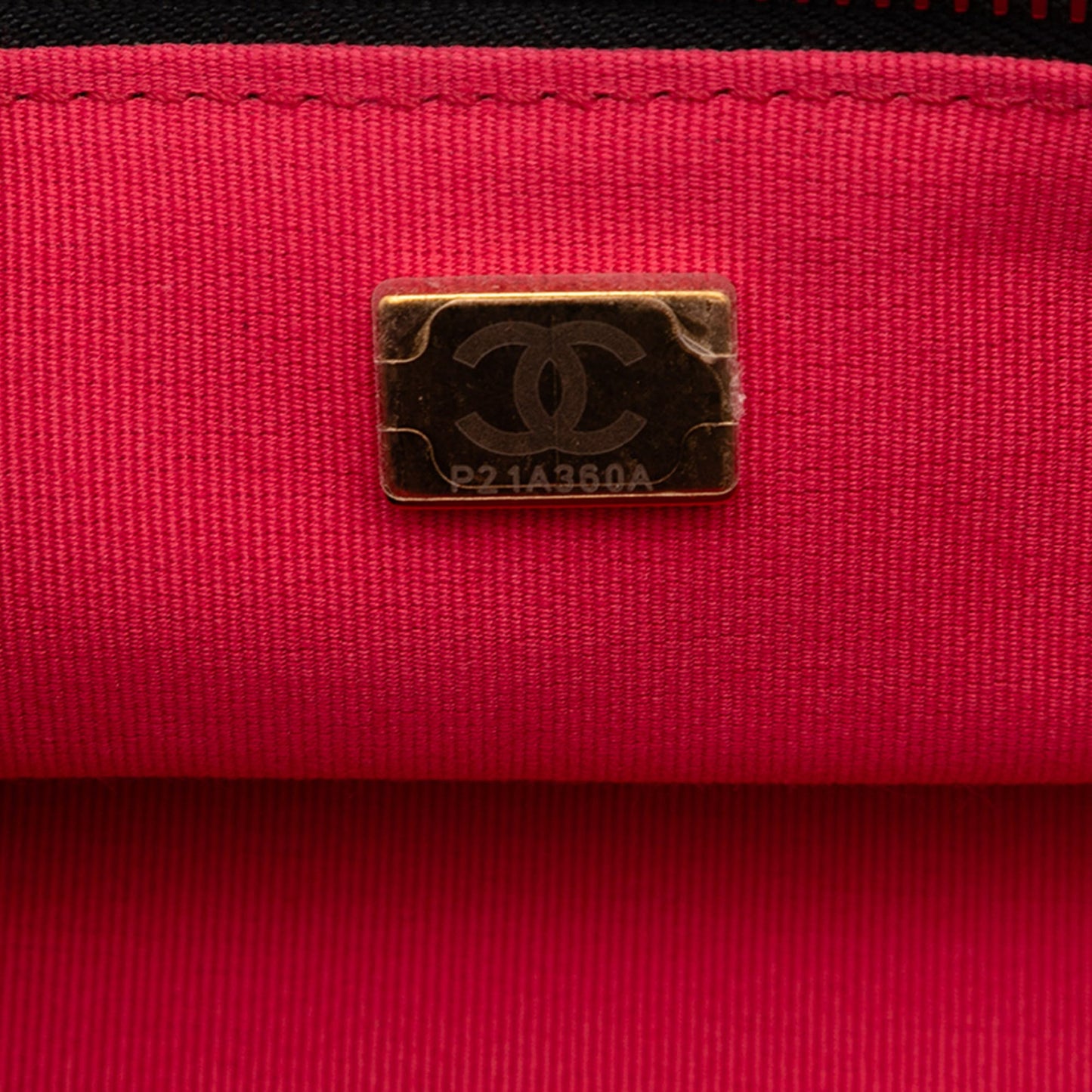 Chanel CC Quilted Calfskin Vanity Case with Chain