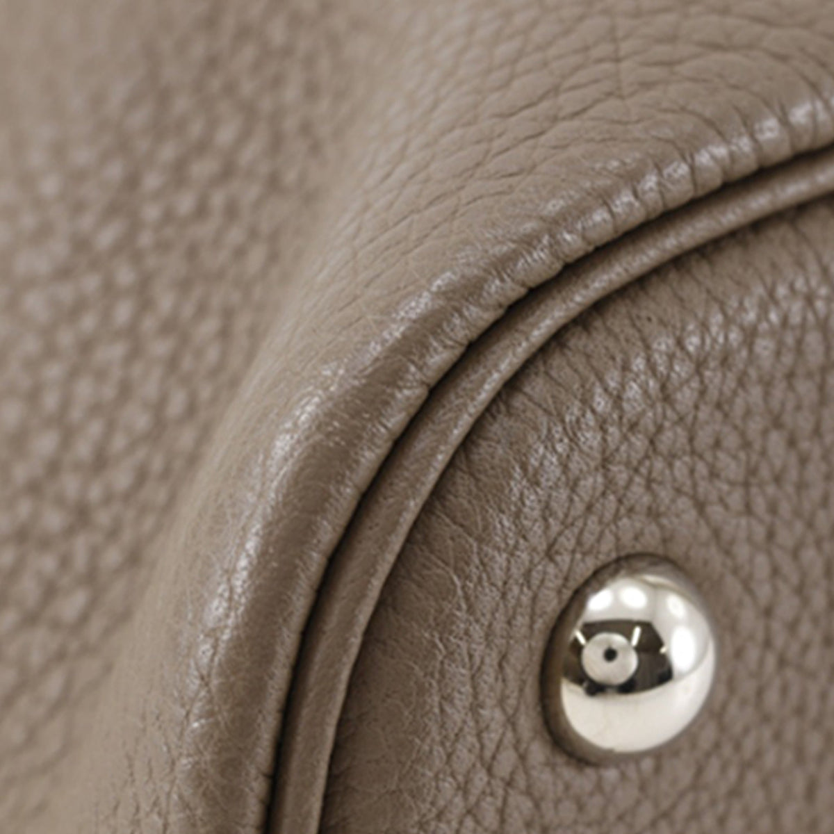 Hermès Clemence Bolide 31