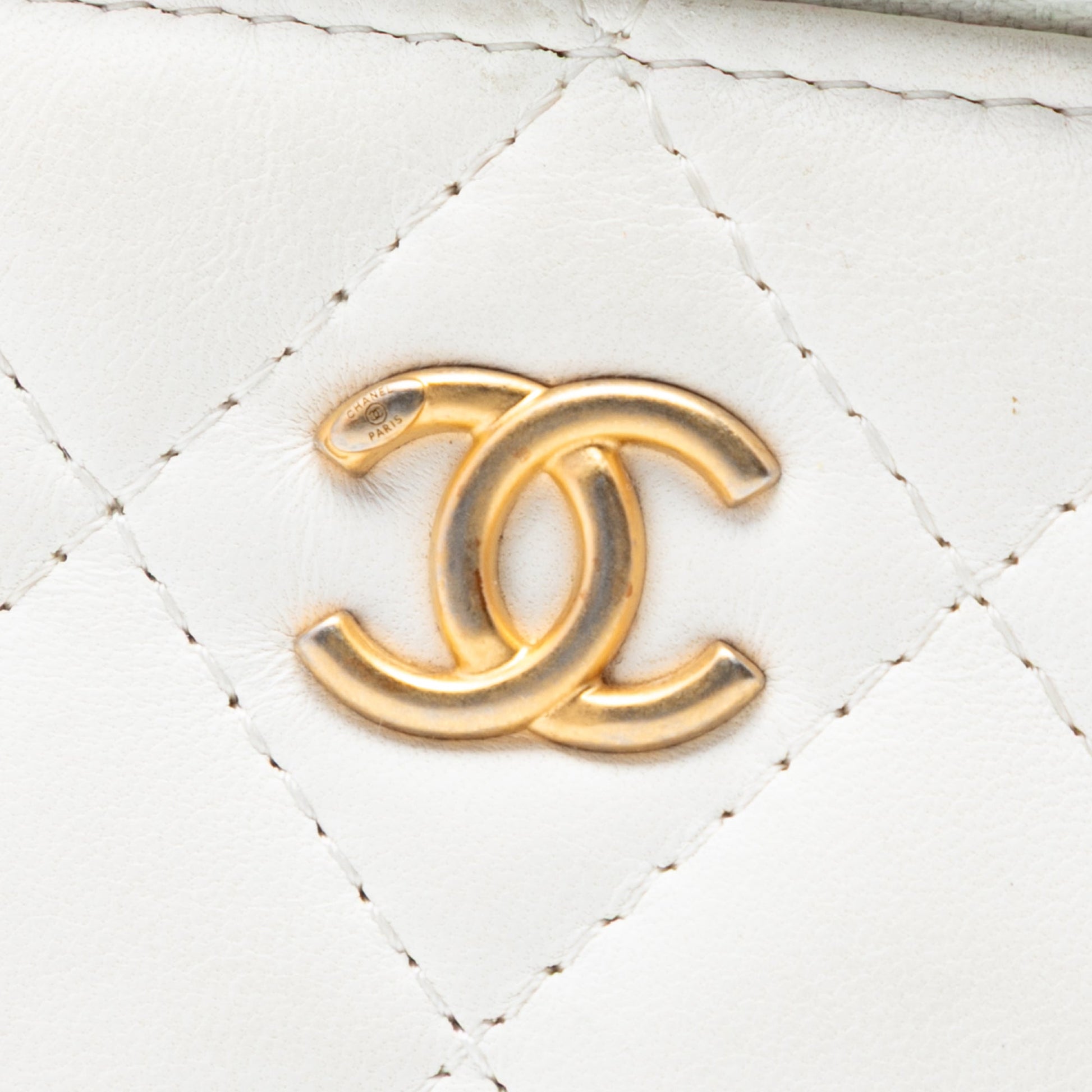 Chanel Mini Quilted Lambskin Pearl Crush Vanity Case With Chain
