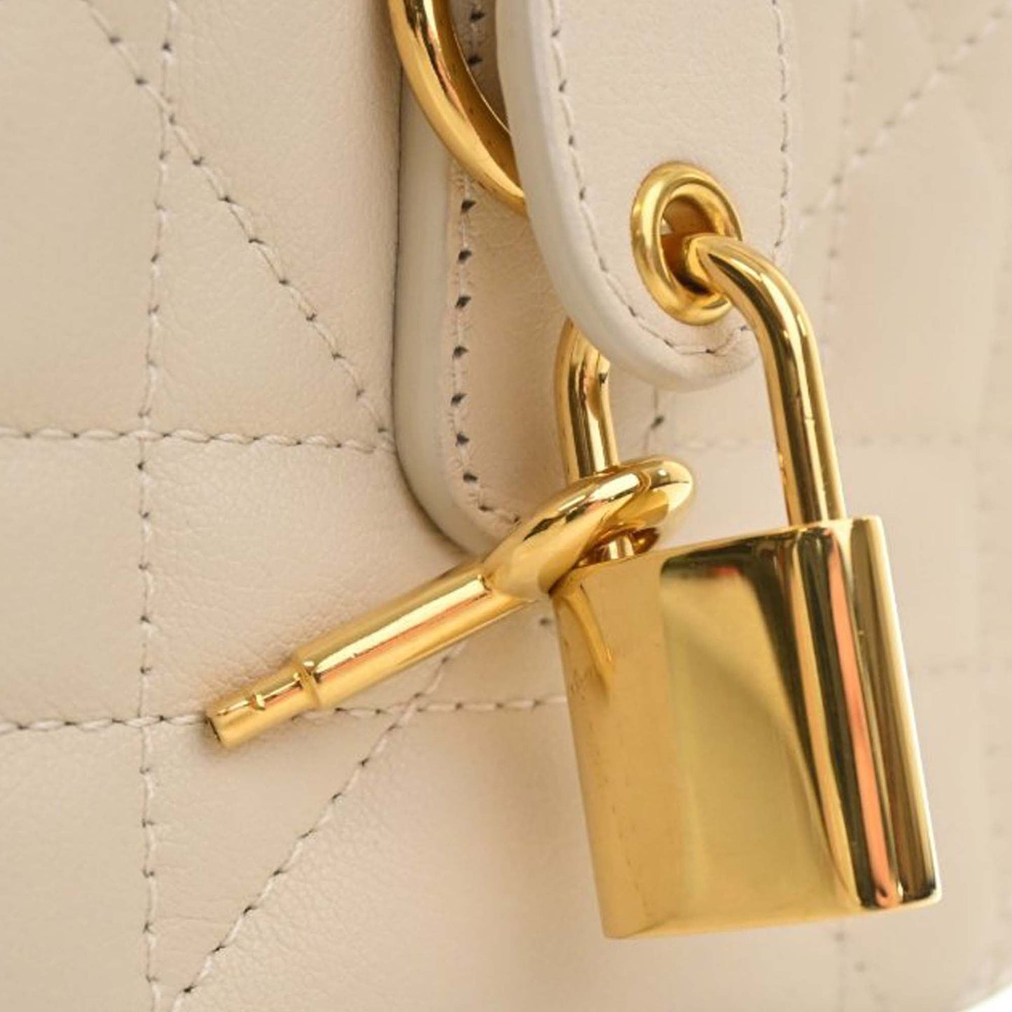 Dior Calfskin Macrocannage Groove 20