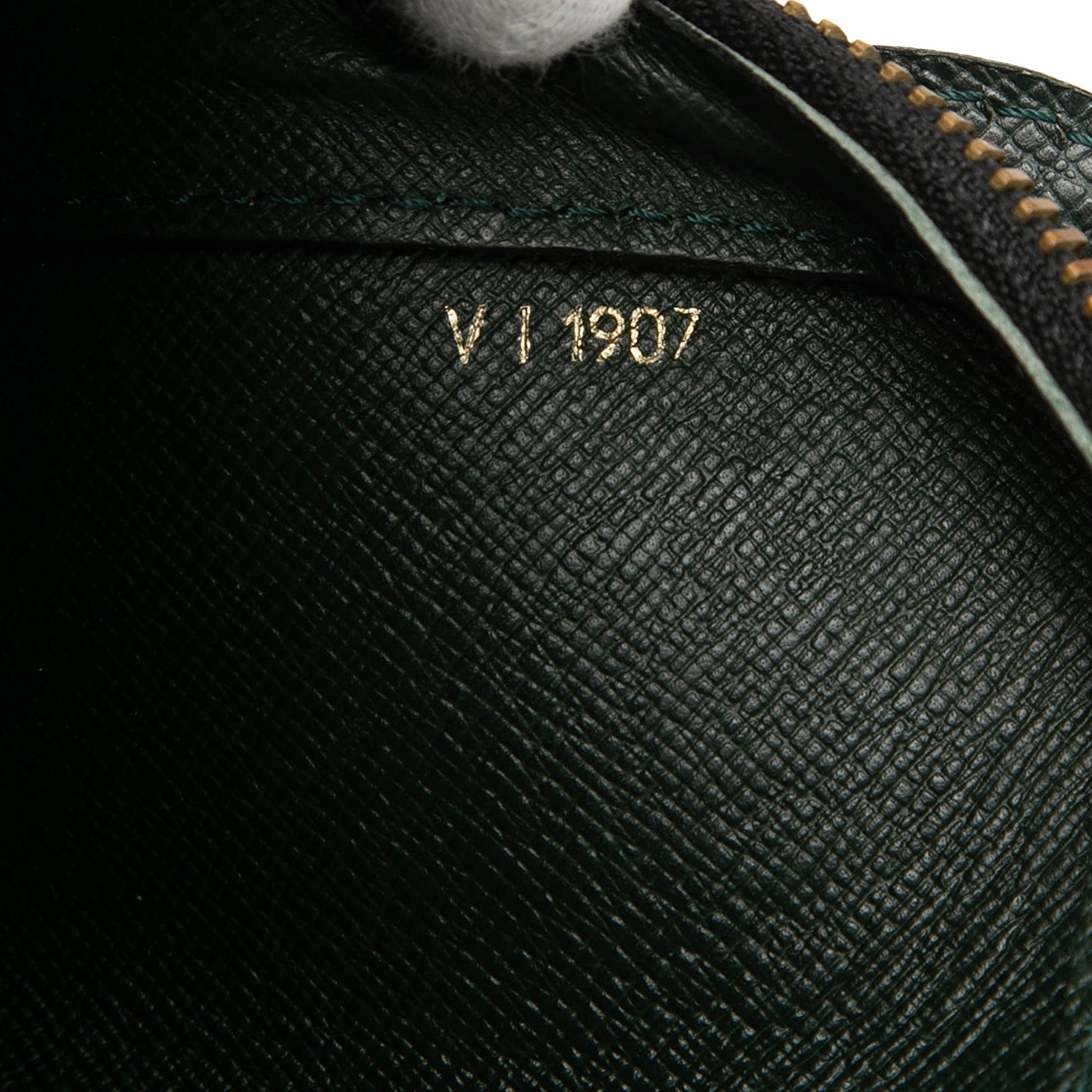 Louis Vuitton Taiga Pochette Baikal