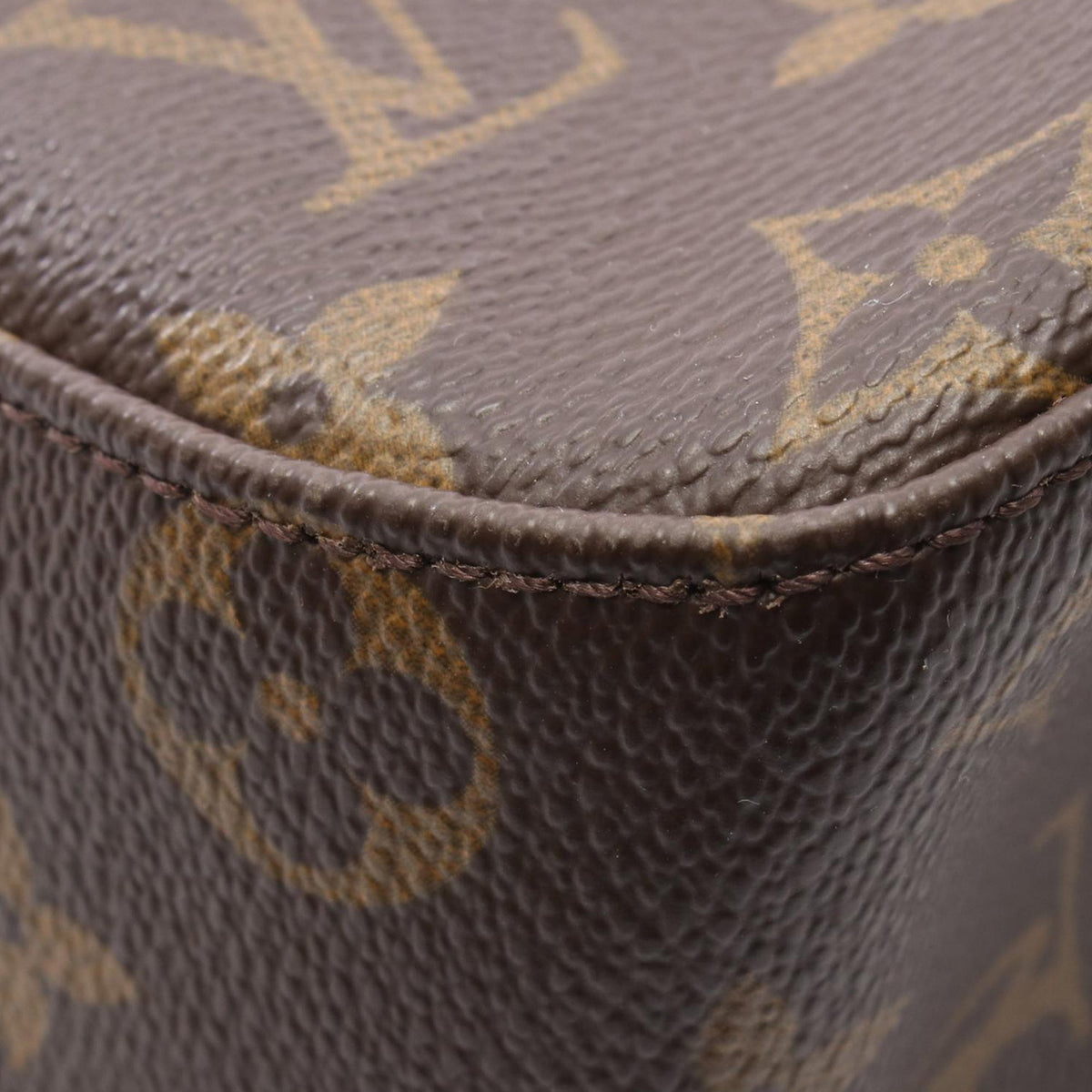 Louis Vuitton Monogram Looping GM