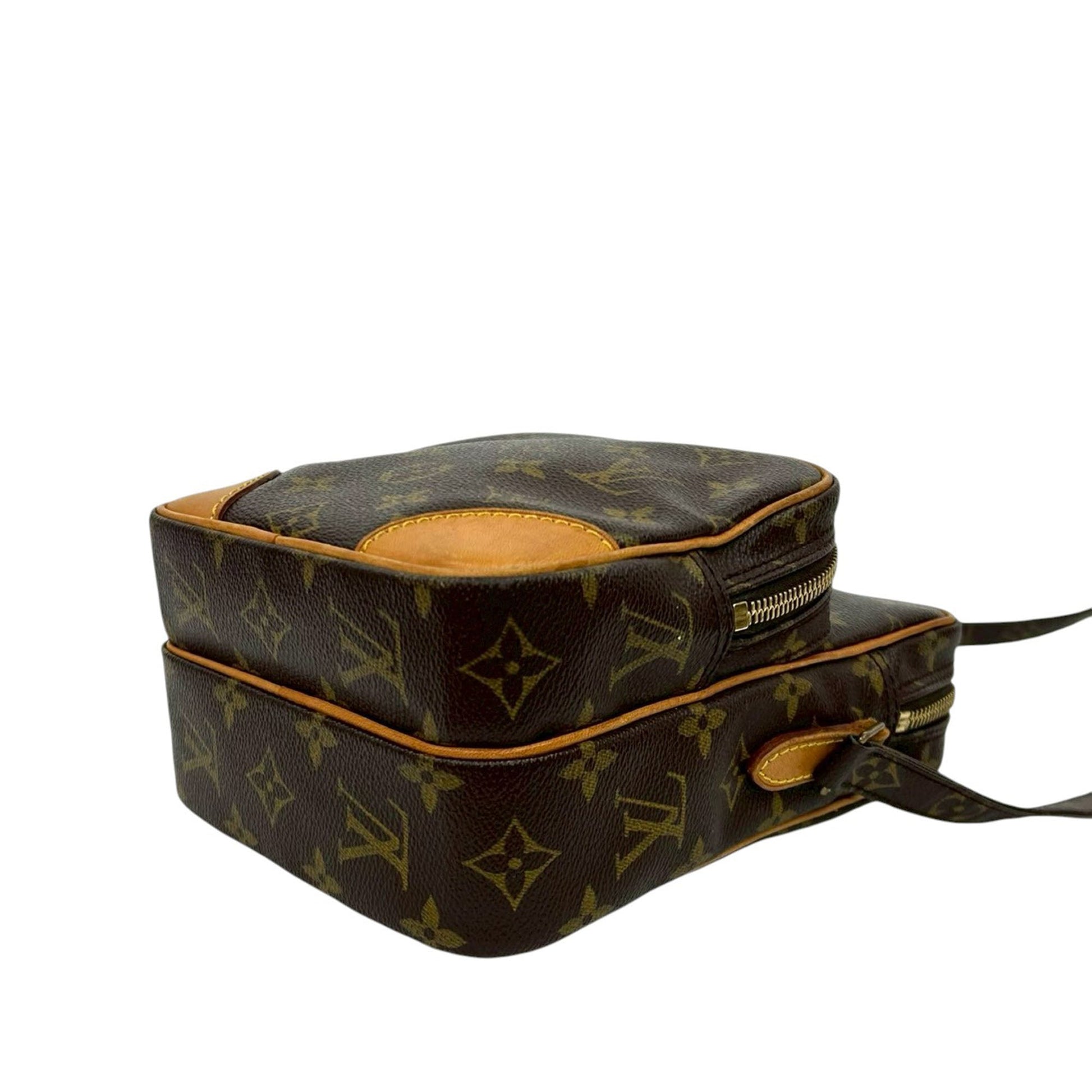 Monogram Amazone