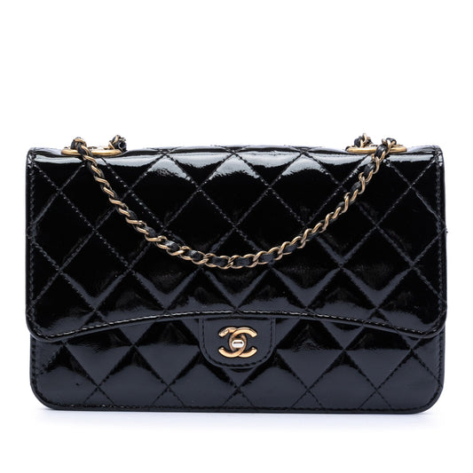 Patent CC Eyelet Wallet On Chain