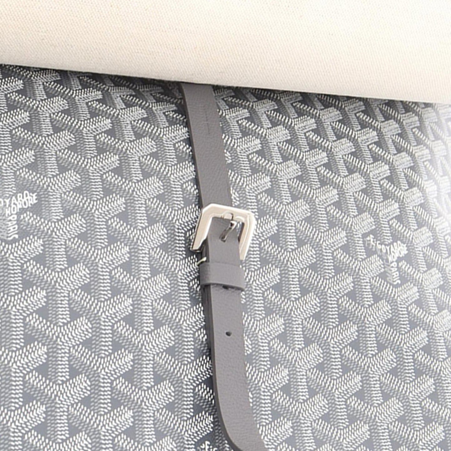 Goyard Goyardine Capetien MM Messenger Bag