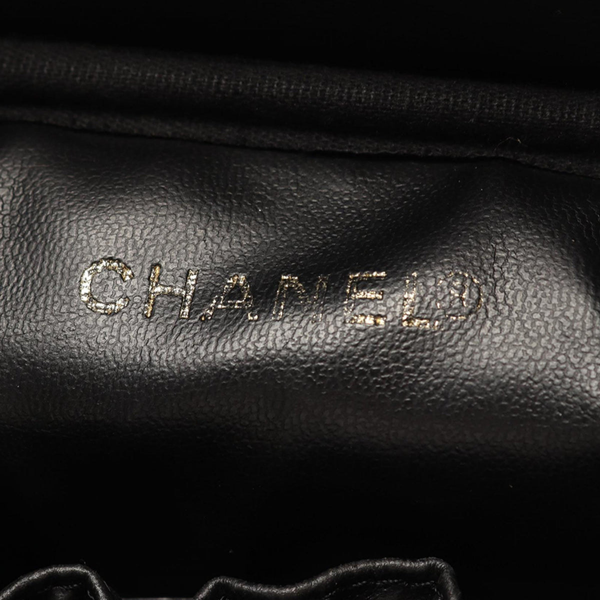 Chanel CC Caviar Vanity Case — Black