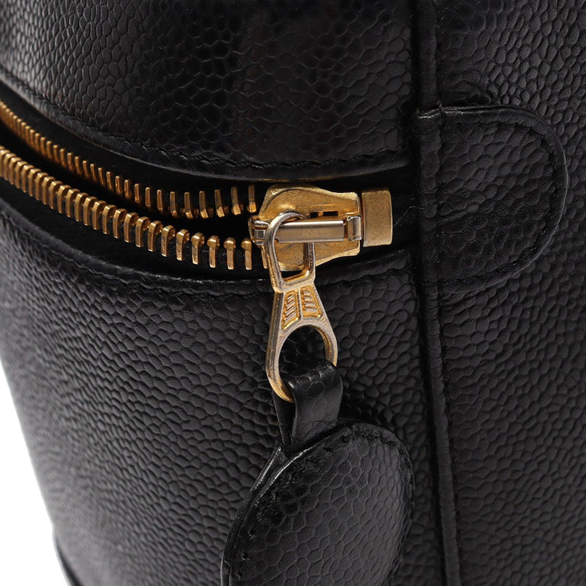 Chanel CC Caviar Vanity Case — Black