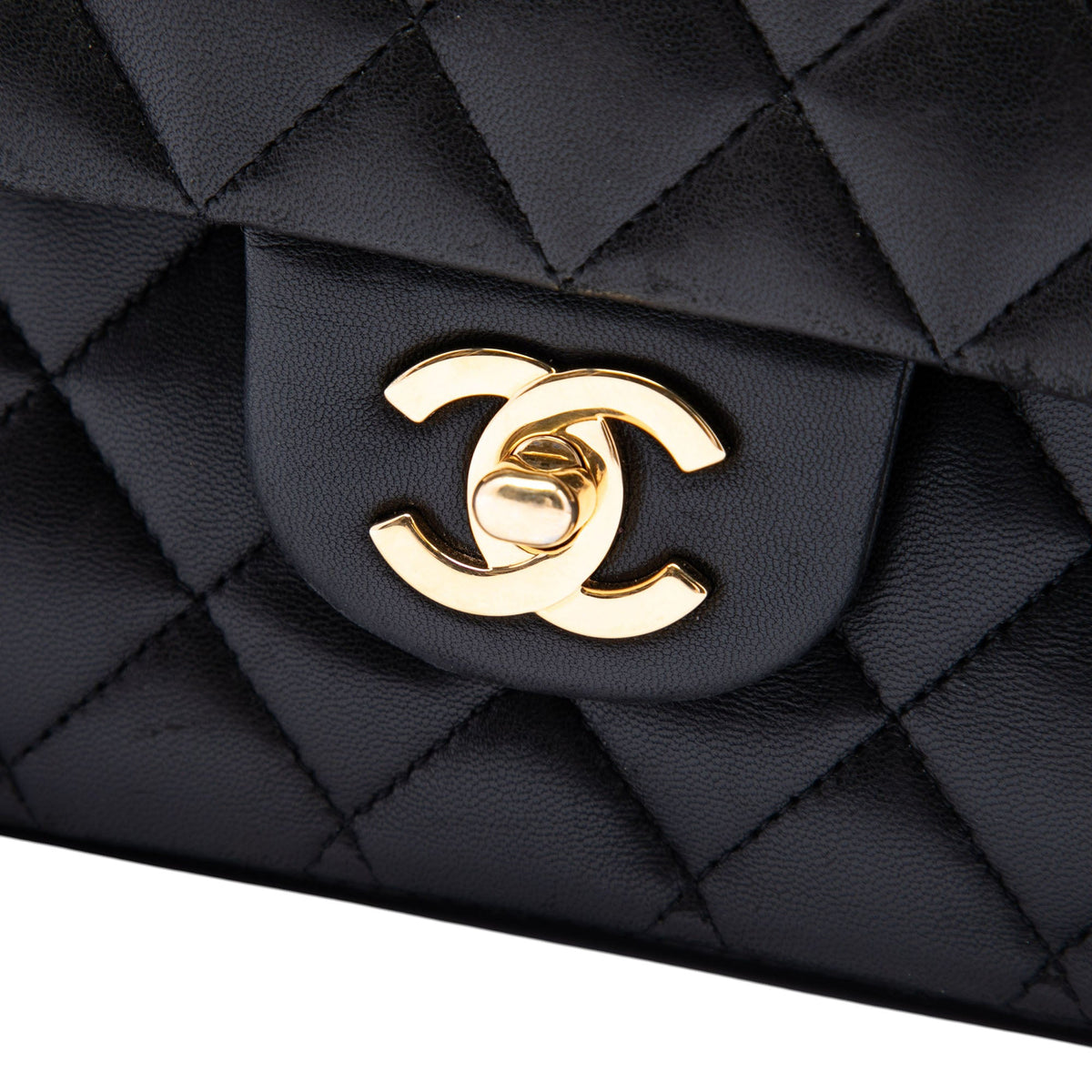 Chanel Medium Classic Lambskin Double Flap — Black