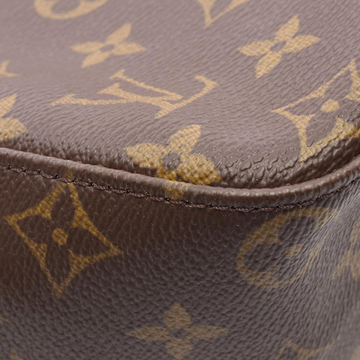 Louis Vuitton Monogram Looping GM