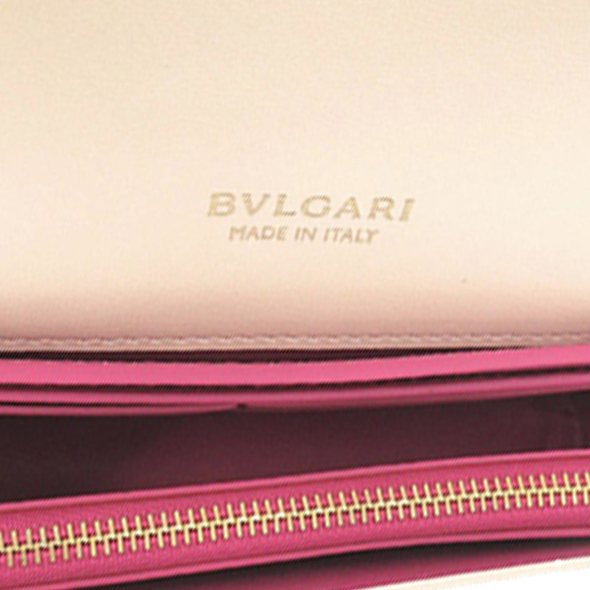 Bvlgari Leather Infinitum Wallet on Chain — White