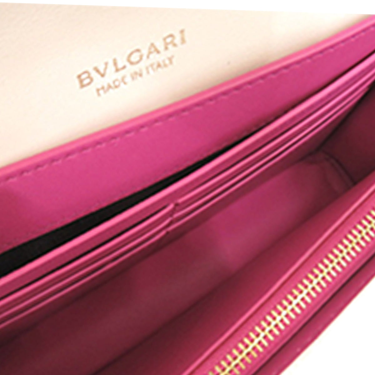 Bvlgari Leather Infinitum Wallet on Chain — White