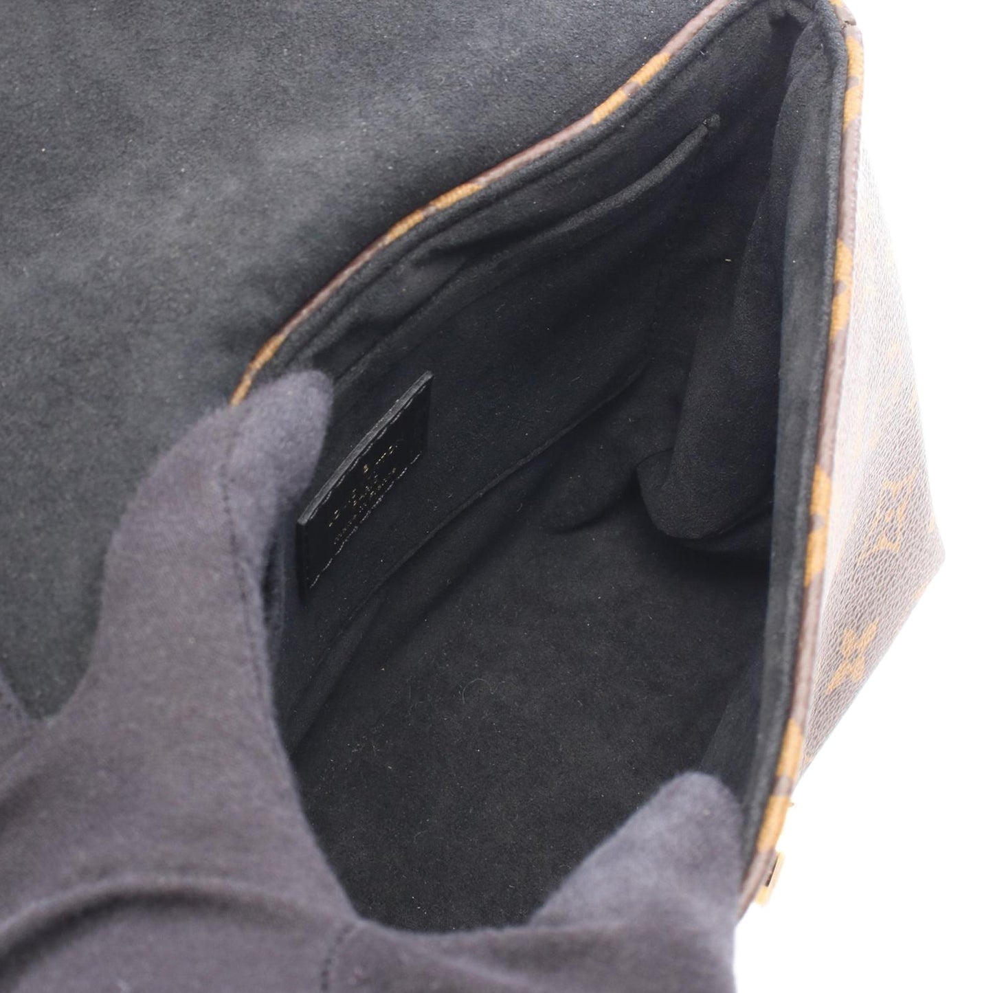 Louis Vuitton Monogram Locky BB