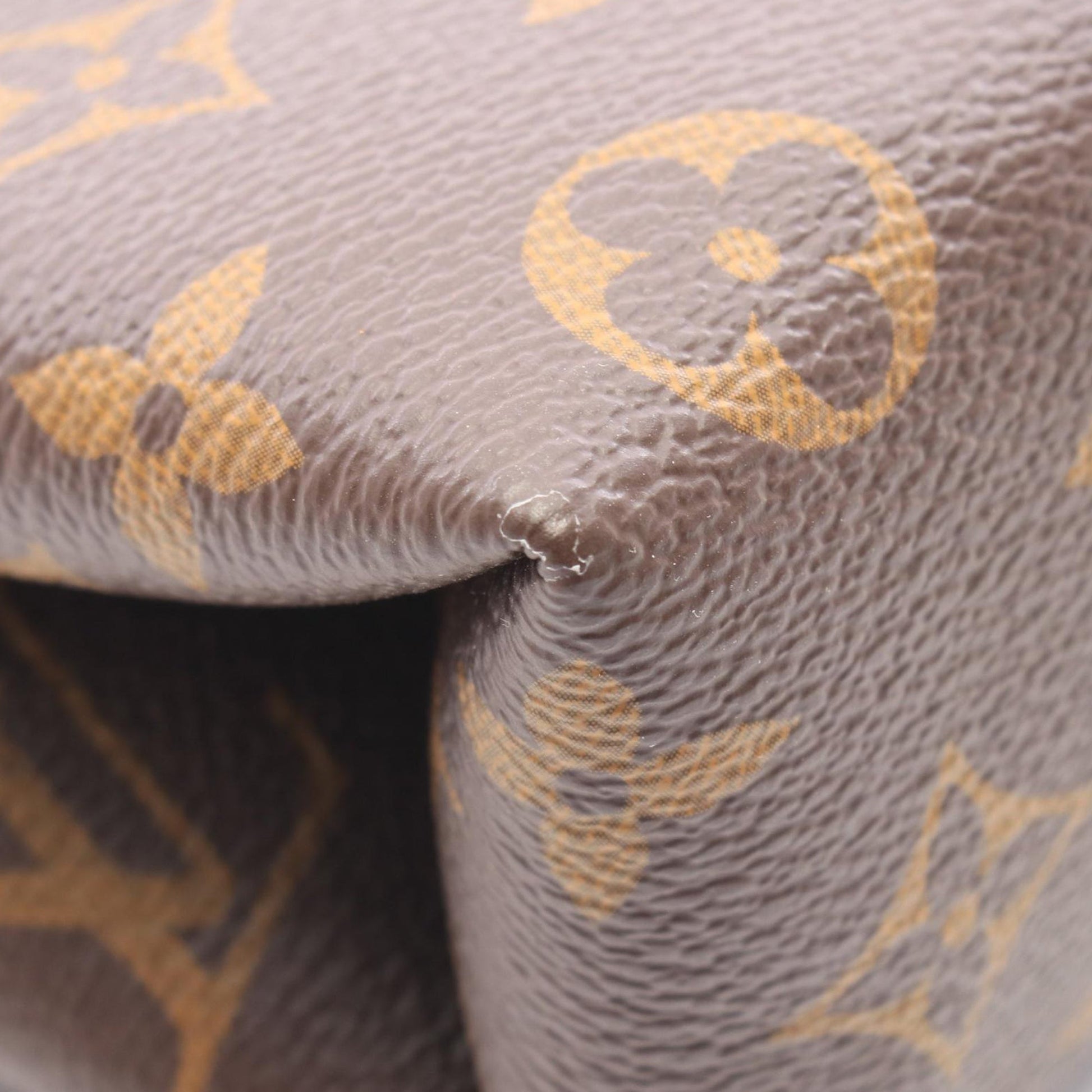 Louis Vuitton Monogram Locky BB