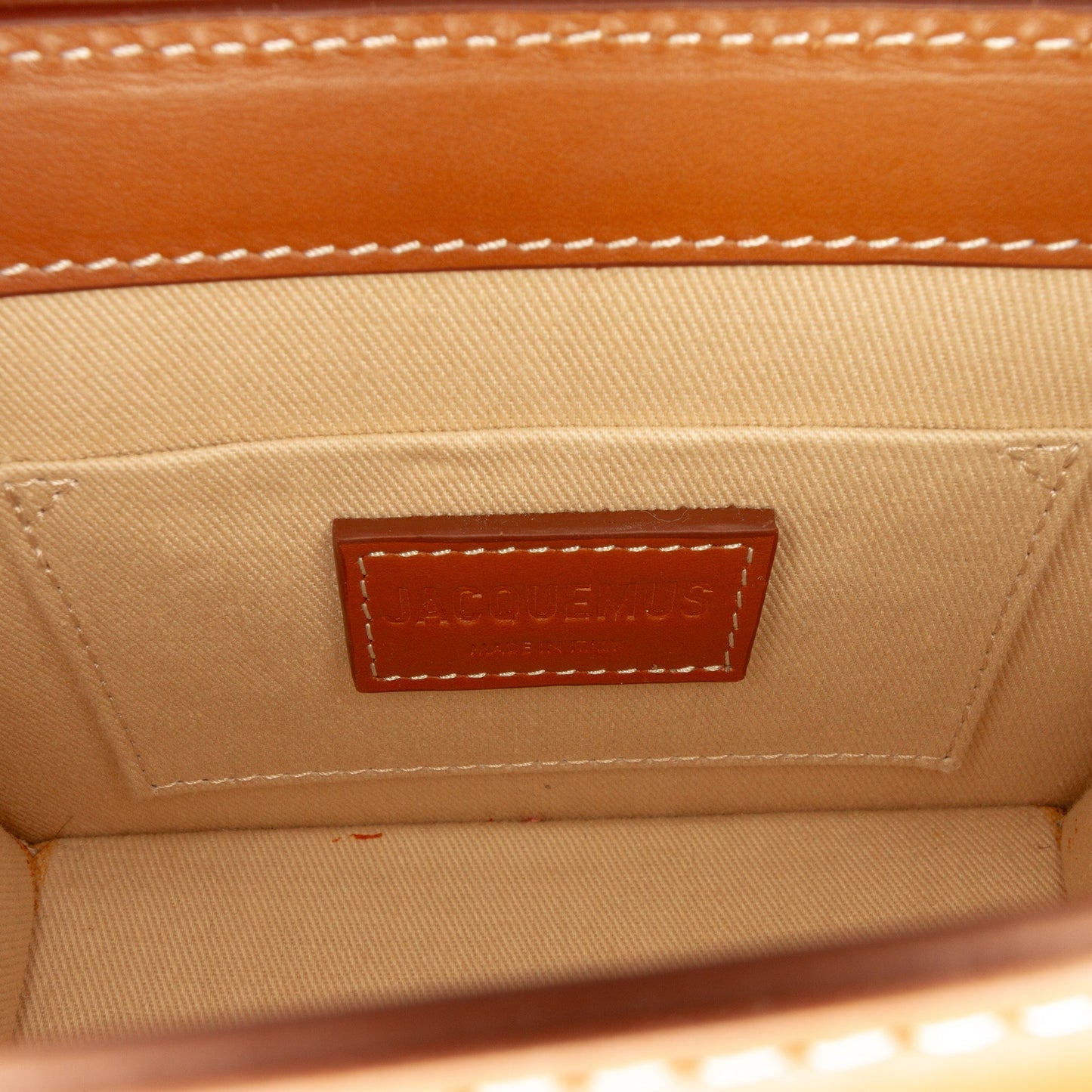 Leather Le Chiquito Moyen Boucle