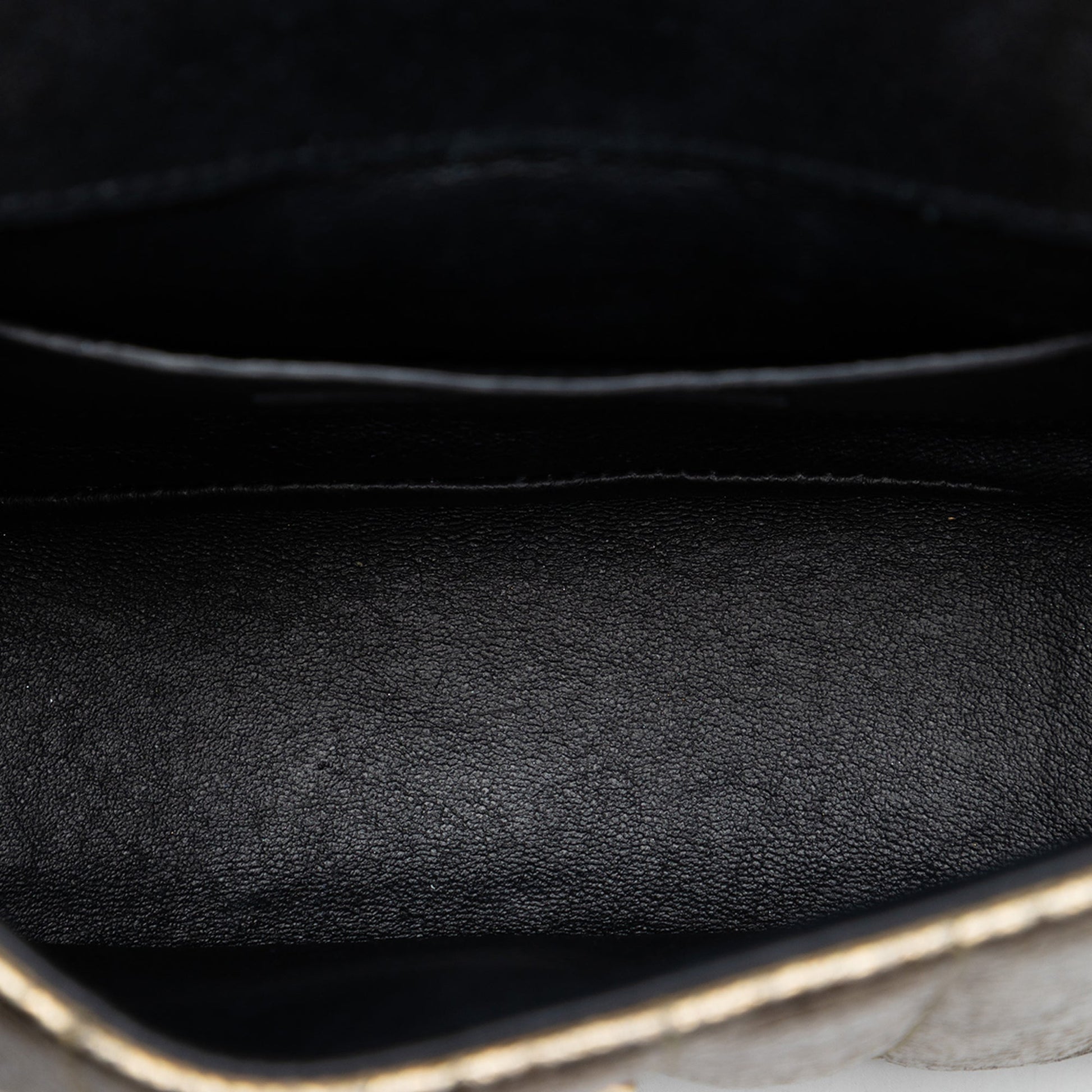 Saint Laurent Small Metallic Grain De Poudre Monogram Vicky Chain Bag