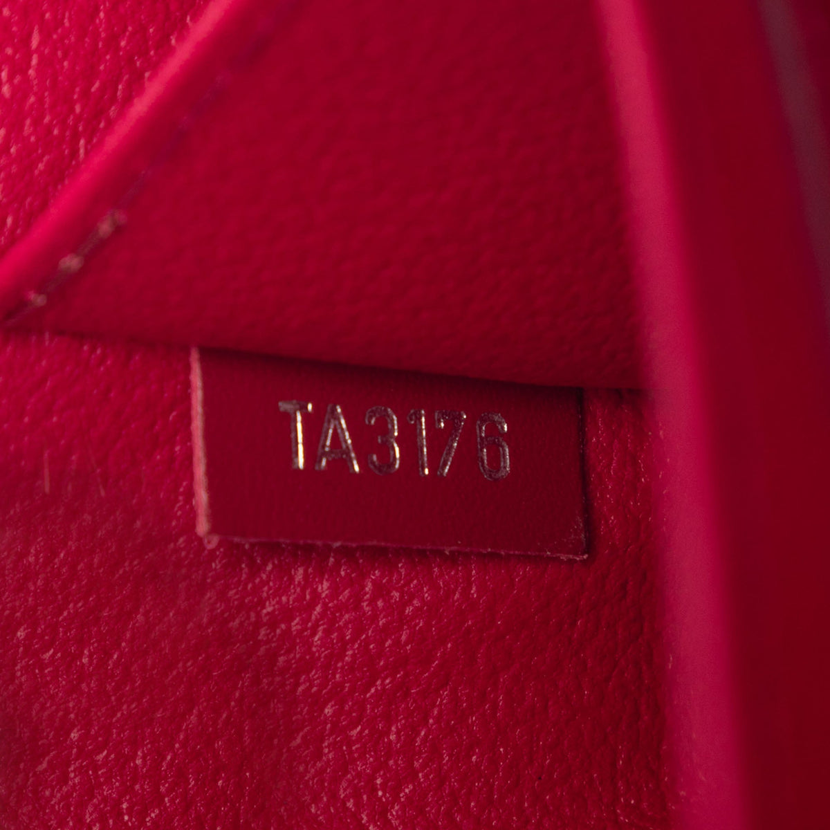 Louis Vuitton Epi Toiletry Pouch 26