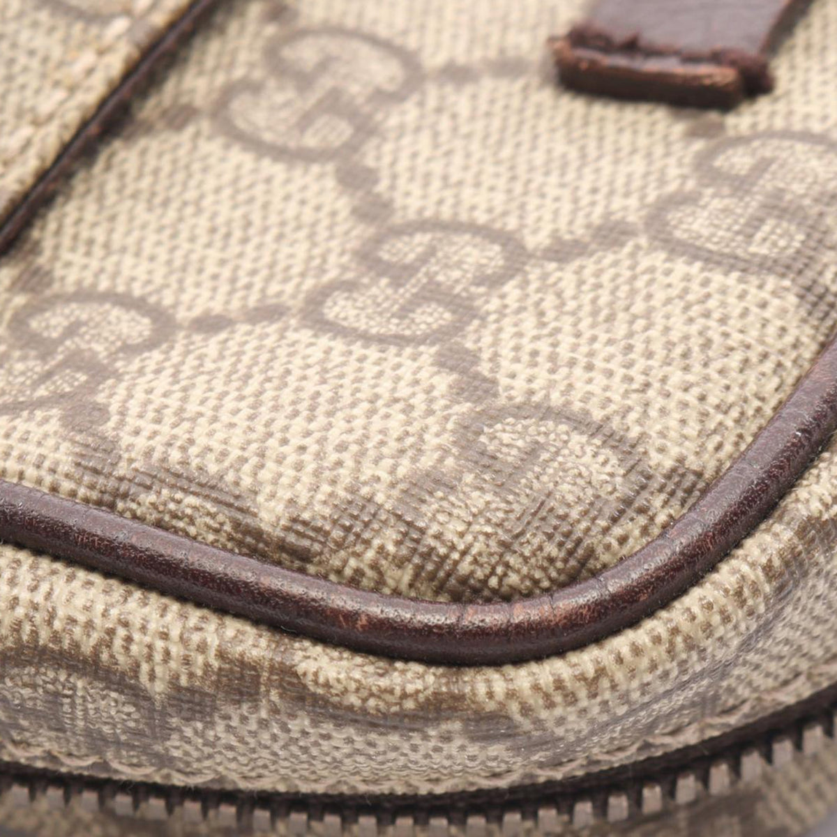 Gucci GG Supreme Crossbody — Beige