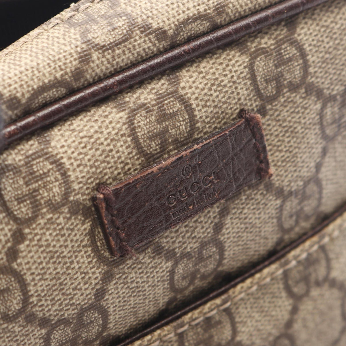 Gucci GG Supreme Crossbody — Beige