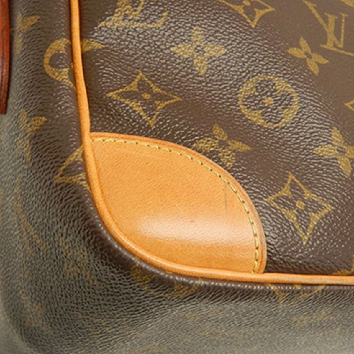 Louis Vuitton Monogram Nil Crossbody