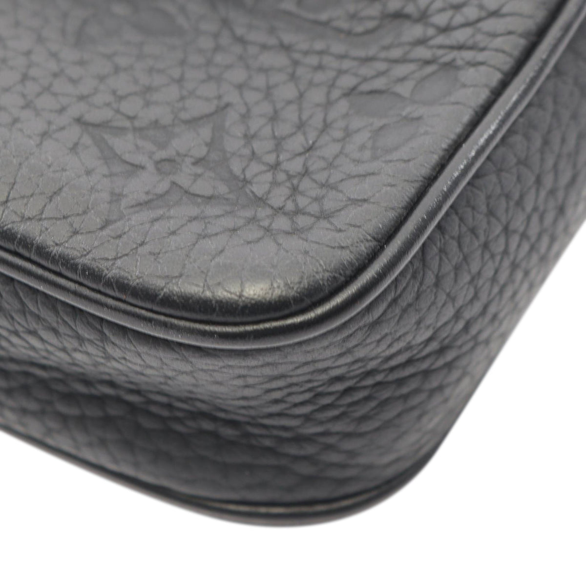 Louis Vuitton Monogram Taurillon Pochette Volga