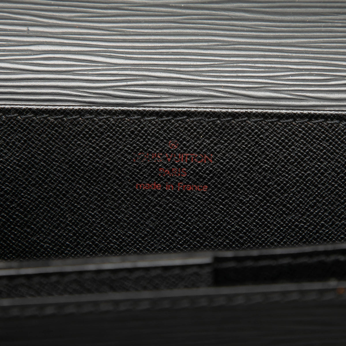 Louis Vuitton Epi Serviette Conseiller
